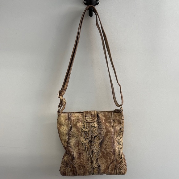 Jessica Simpson Tan Snake Print Crossbody Bag - Picture 2 of 13